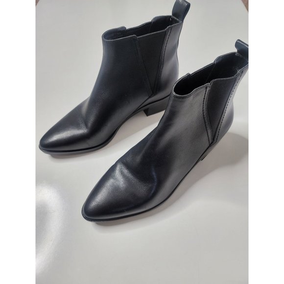 Cole Haan Black Leather Marine Pointed Toe Chelsea Ankle Booties SZ 6 - Picture 2 of 15